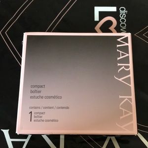 Mary Kay compact